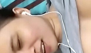 Kasih Jatah Adik Ipar Waktu Suami Sedang Tidur